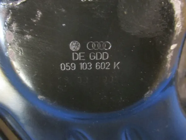 Carter d'huile Audi OE 059103602K d'occasion image 6