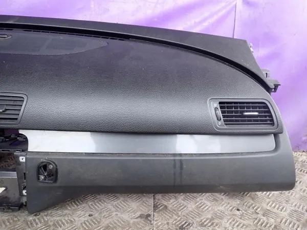 VW Passat B6 dashboard OEM 3C1857003TB Passagiersairbag image 3