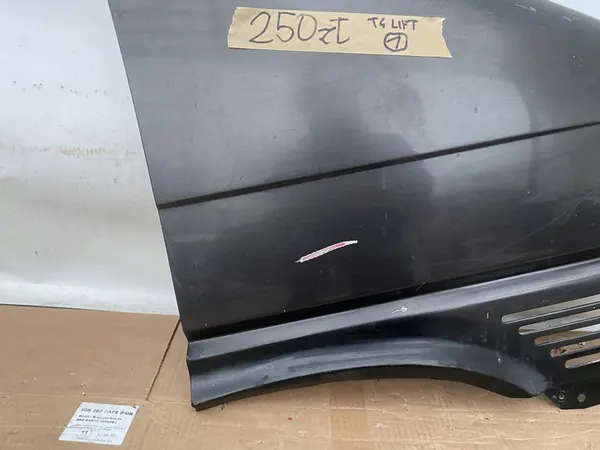 VW TRANSPORTER T4 LIFT 96- Främre Höger Skärm Svart OEM image 3