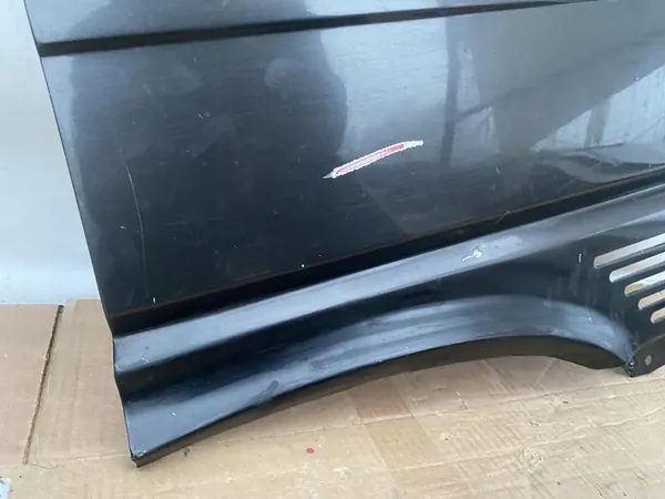 VW TRANSPORTER T4 LIFT 96- Främre Höger Skärm Svart OEM image 4