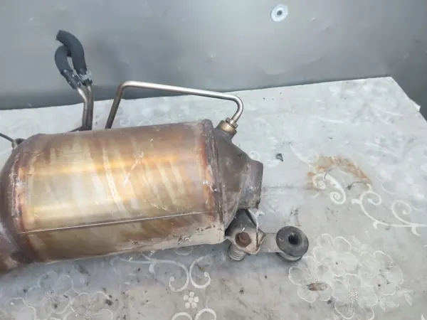 Catalisador DPF usado OEM 8K0131765F 8K0131703F image 7