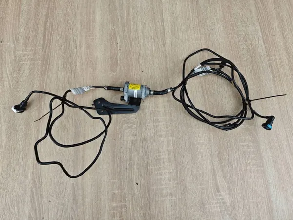 Begagnad bränslepump OEM TM1005348 för BMW G26 image 2