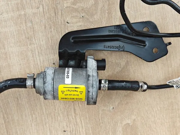 Begagnad bränslepump OEM TM1005348 för BMW G26 image 4