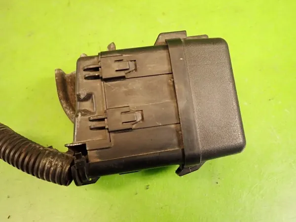 Boîte relais Toyota OEM 90080-87021 pour Avensis III image 2