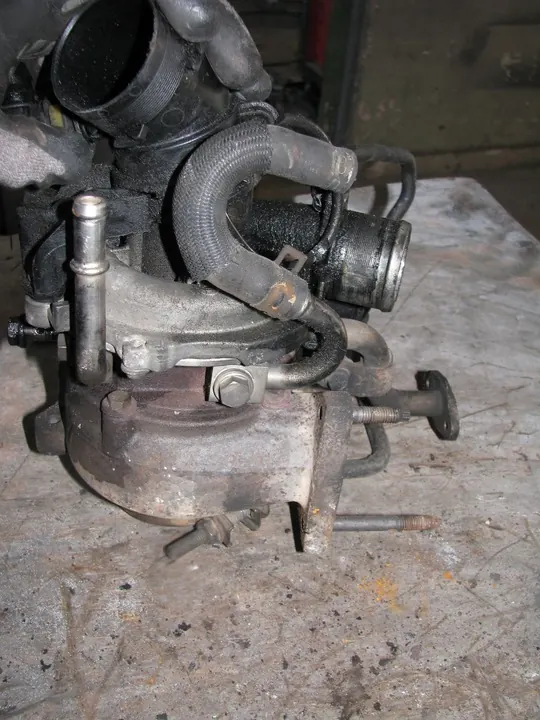 Turbo Renault 1.9 dCi 131KM/96kW image 4