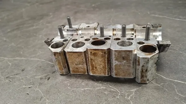 Kamaxelfästessats OEM uchwyt för VW Caddy III image 3
