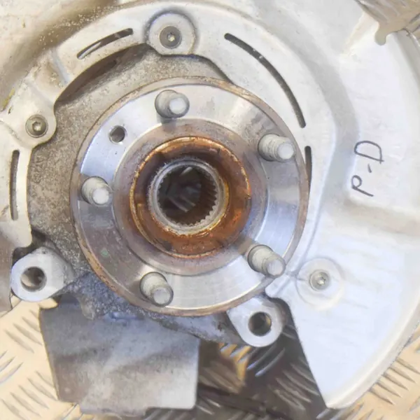 Jaguar E-Pace 2018 Mozzo ruota anteriore destro image 2