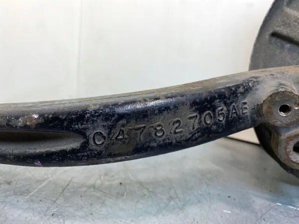 Chrysler 300 etupyörän navan OEM 04782705AE image 8