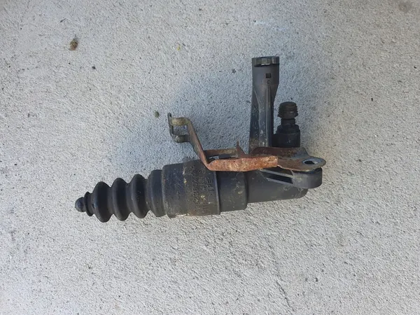 Audi A4 B5 B6 A6 A8 PASSAT Kopplingsutlösare 8E0721257B image 2