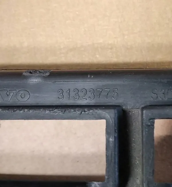 Griglia paraurti anteriore VOLVO XC60 I con PDC 31323775 image 5
