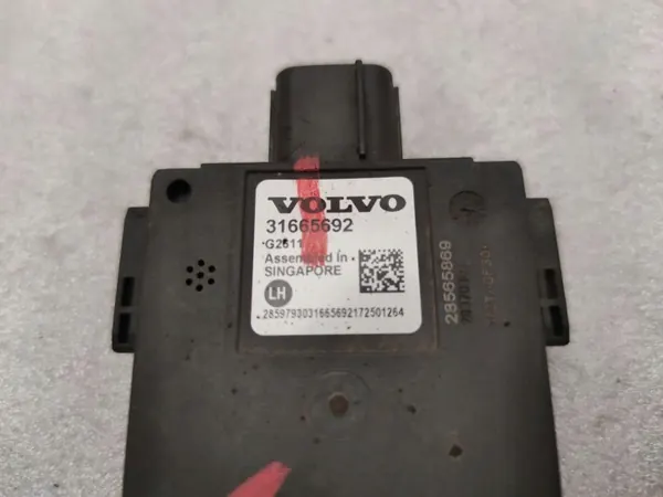 Module angle mort Volvo XC60 OEM 31665692 image 4