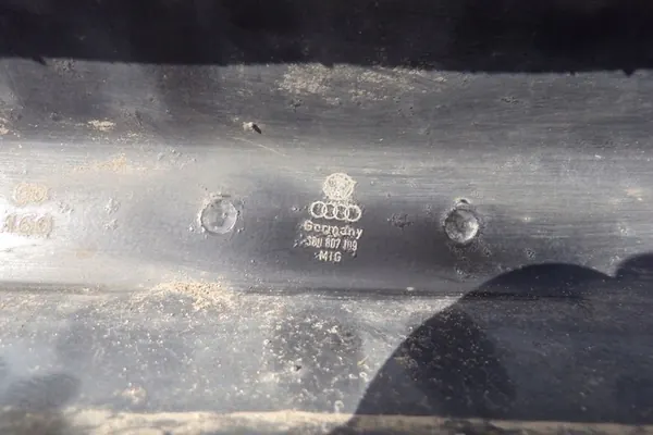 Etupuskuri VW PASSAT B5 3B0807109 image 2