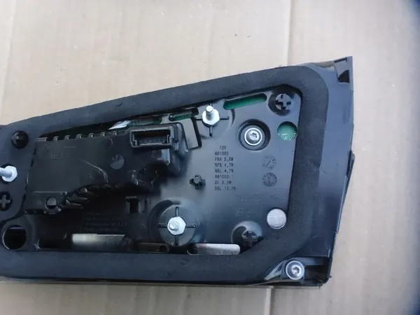 Luz trasera LED izquierda BMW 5 G30 LCI 2020-2023 63215A38AF1 image 9