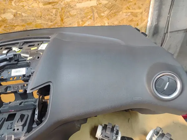 FIESTA MK7 LIFT Dashboardconsole OEM - Gebruikt image 10