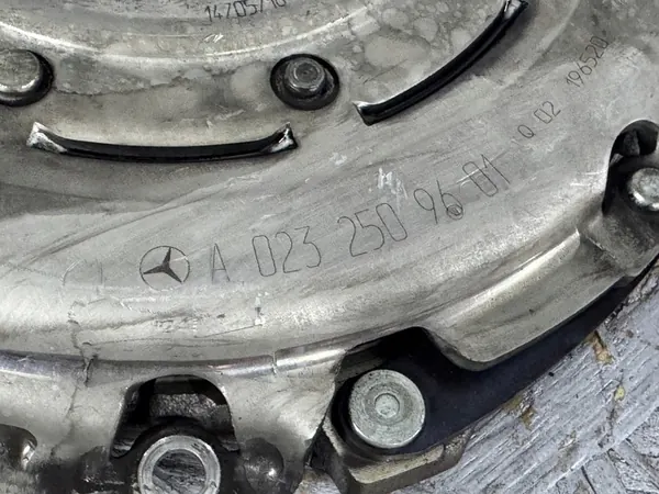 MERCEDES SLK R172 W172 W204 1.8 B CGI Kaksimassavauhtipyörä A0232509601 image 4