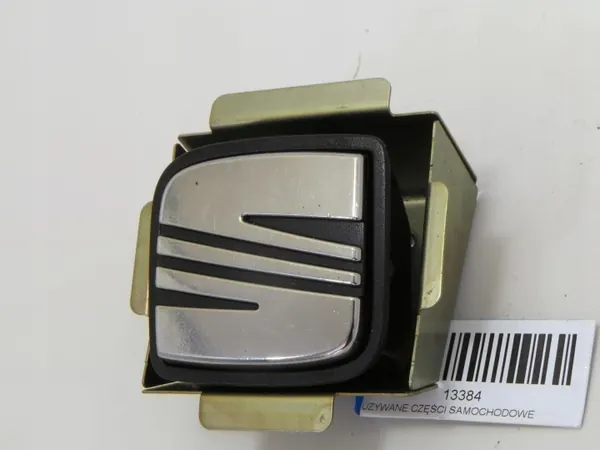 Puxador de porta-malas SEAT OE 360172965 - Usado image 4