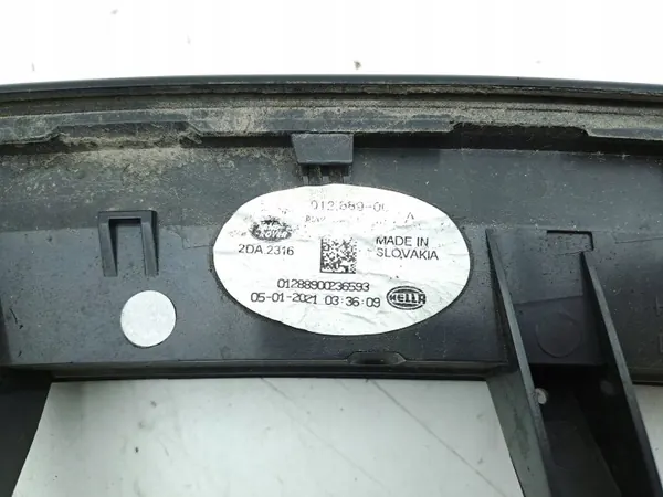 Feu Stop Troisième OEM J8A2-13A613 pour Range Rover image 8