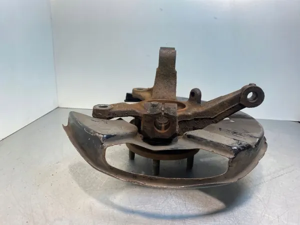 Cubo de roda dianteira Mazda FBZ23879 - Peça OEM usada image 3