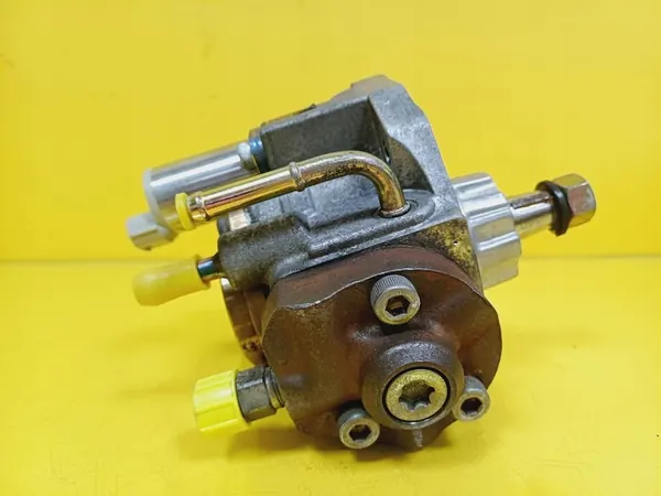 Mazda 6 2.0 CDI Denso Injector Pump image 7