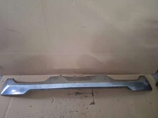 Kia OE 86671-P2600 Bumper Chromstrip Diffuser image 2