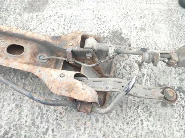 Pieza Sanki Brilliance BS6 2.0 Sedán 2006-2010 OEM 445776 image 3