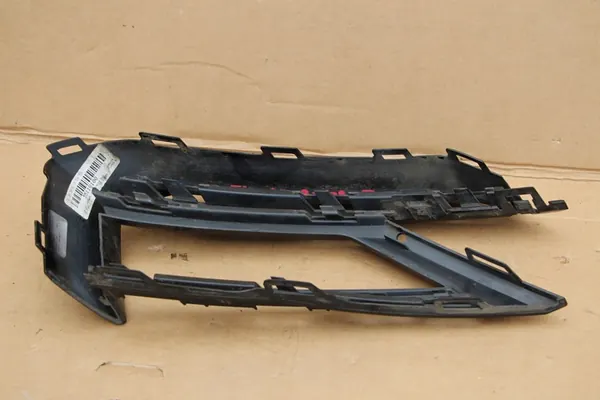 Griglia paraurti anteriore destra VW Tiguan II Allspace R Line image 5