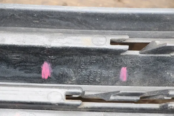 Griglia paraurti anteriore destra VW Tiguan II Allspace R Line image 6