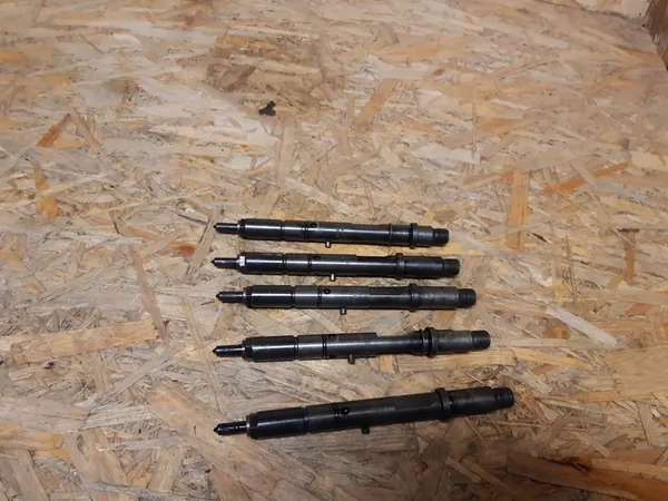 Iniettore AUDI A4 B6 2.5 V6 TDI OEM 059130201G image 3