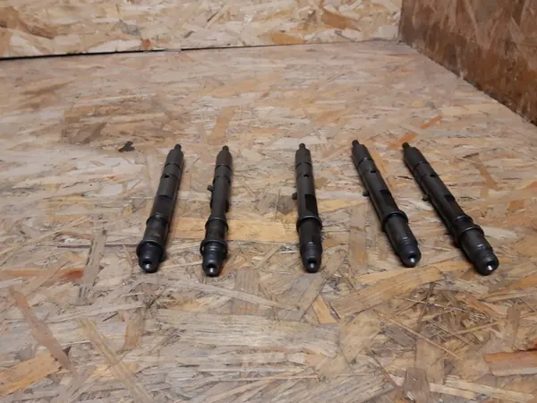 Iniettore AUDI A4 B6 2.5 V6 TDI OEM 059130201G image 4