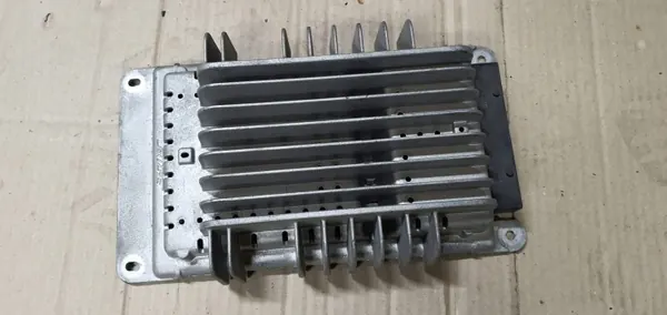 Audi A4 B6 B7 EXEO BOSE Audioversterker OEM 8E0035223C image 2