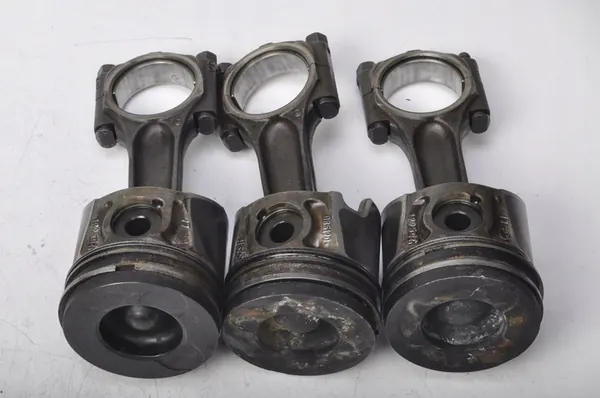 VOLVO S40 II 2.0 D Kolv med Stång HS2R1 085190 image 2