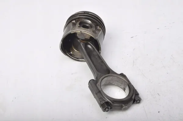 VOLVO S40 II 2.0 D Kolv med Stång HS2R1 085190 image 5