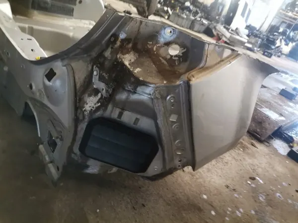 Ford Fiesta mk8 achterwand OEM nbhgfds - Gebruikt image 3