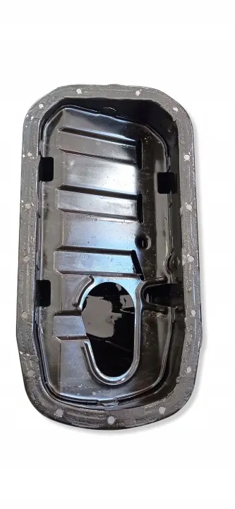 Cárter de óleo usado OEM 820067533J Renault Clio IV image 4
