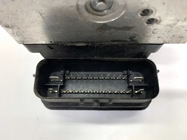 POMPE ABS FORD MUSTANG V 3.7 309CH DR33-2C405-AD image 4