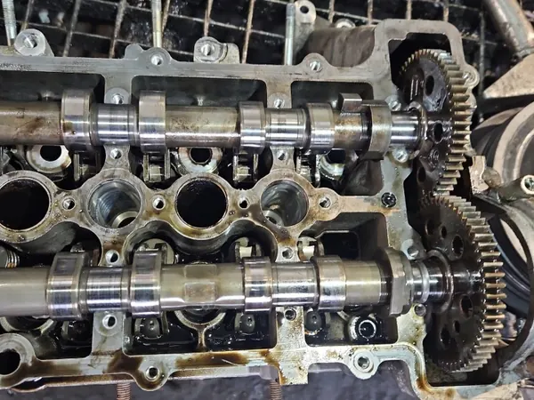 Cilinderkop OEM 7785876 voor BMW E90 2.0D image 3