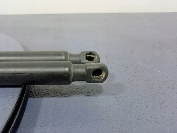 VOLVO XC60 II 17- Bakluckgasdämpare 31420454 image 4