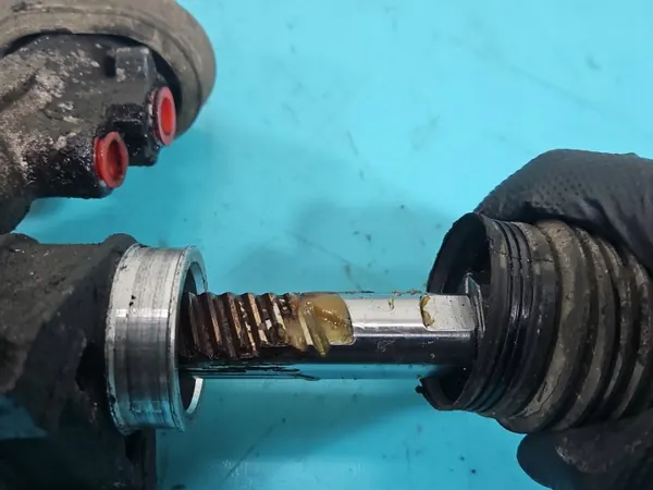 Crémaillère de direction OEM 1J1422055B pour Audi A3 8L image 3