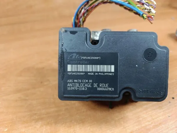 Bomba ABS OEM 9652182680 para Peugeot 207 image 3