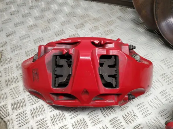 Audi Q8 2021 Remschijf & Remklauw Set OEM 4M0615601P image 4