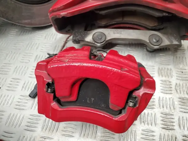 Audi Q8 2021 Remschijf & Remklauw Set OEM 4M0615601P image 5