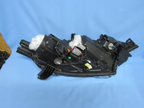 Luz izquierda Mitsubishi Outlander III Full LED image 10