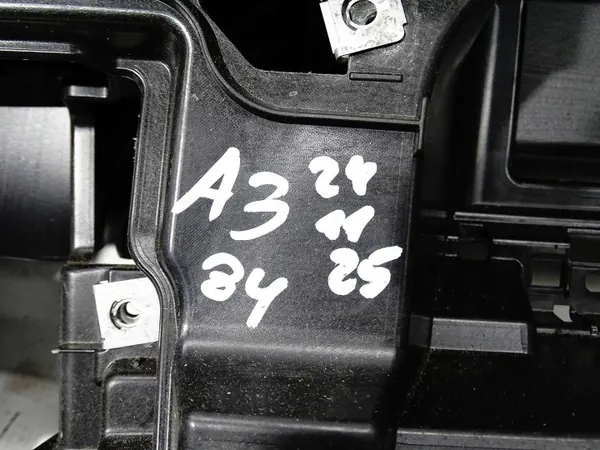 Panneau console airbag Audi A3 8Y OEM 8Y2857001B image 6
