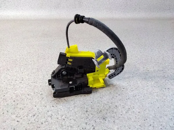 Vänster Bakdörrslås 81410-F1010 Kia Sportage IV Lift image 2