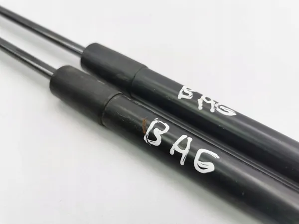 Mitsubishi Outlander 2013 Bakluckdämpare OEM 5802A375 image 4