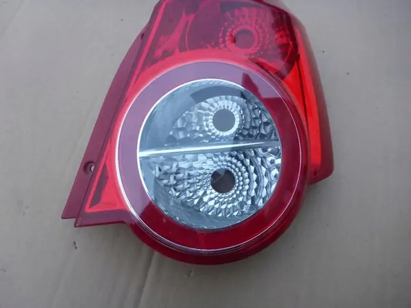 LÁMPARA TRASERA DERECHA CHEVROLET AVEO (T255) 2008-2011 image 2