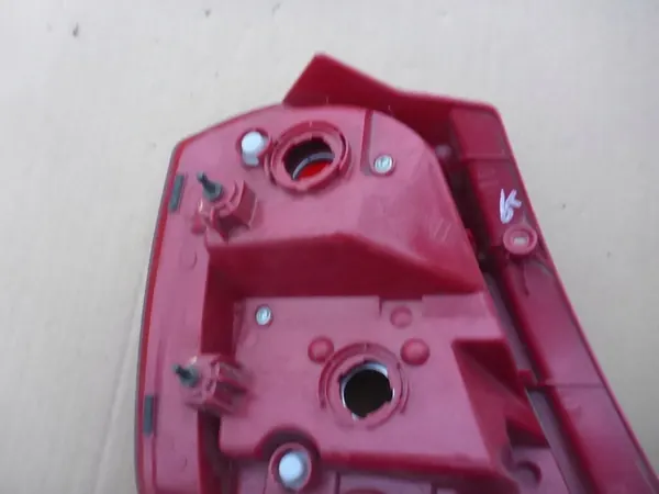 LÁMPARA TRASERA DERECHA CHEVROLET AVEO (T255) 2008-2011 image 8