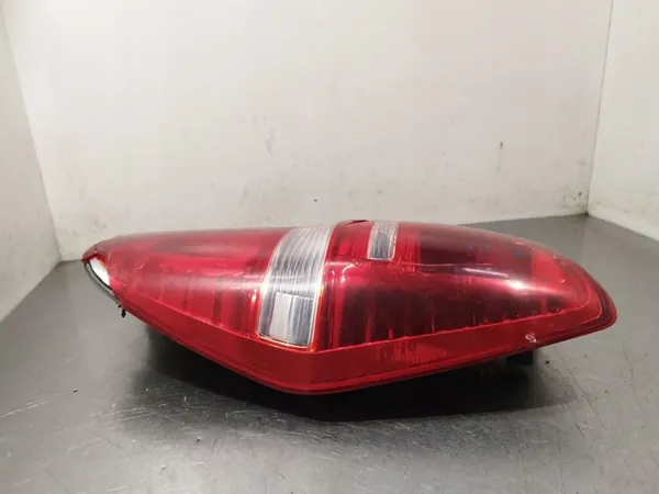 Lámpara trasera Hyundai H-1 Starex Satellite OE image 3