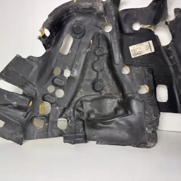 Protège-passoire OEM A1676823202 Arrière Droit Mercedes GLE image 6