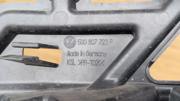 Guia de para-choque dianteiro VW Golf VII Original image 4